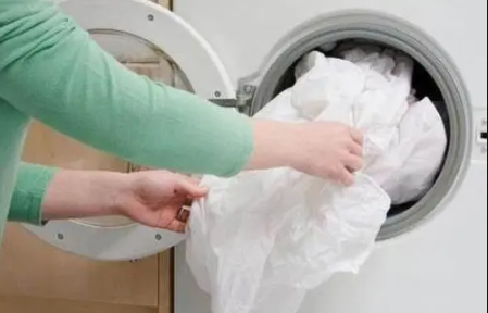 血桃汁弄到衣服上能洗掉吗