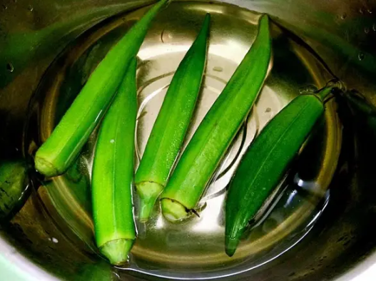秋葵焯水后的水可以焯其他东西吗