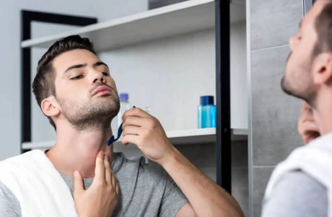 胡子刮不干净还有黑茬正常吗