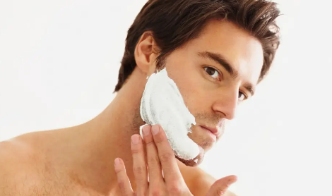 刮胡子刮出血会留疤吗