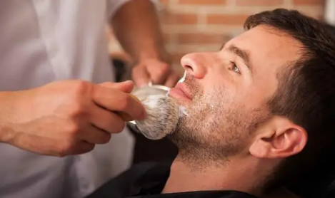 胡子天天刮会越来越严重吗