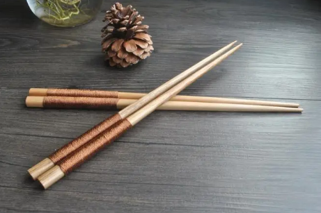 自己弄断筷子预示着什么