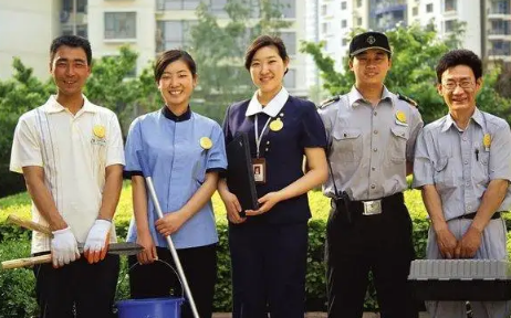 家里进贼可以不交物业费吗