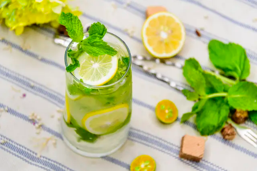 薄荷泡水怎么泡出清凉味