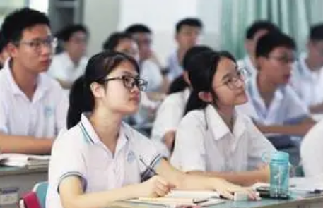 2022中秋节高三学生放假吗