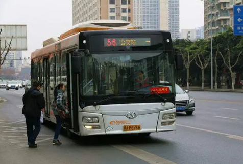 7月去成都旅游热吗