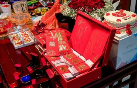 2022年12月属龙人哪几天订婚大吉大利