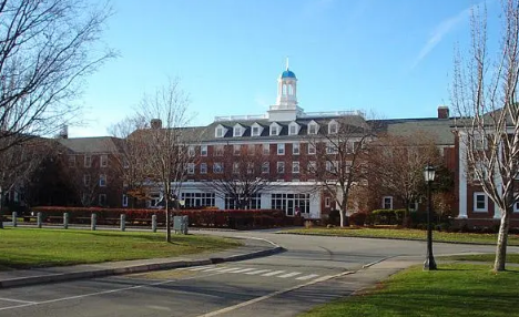 高考报志愿前要不要去学校实地考察一下