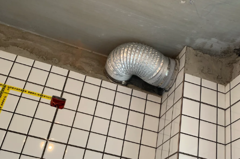 老板抽油烟机自带止逆阀吗