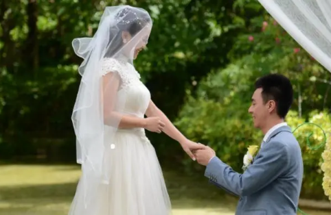 刚结婚晚上出门可以吗