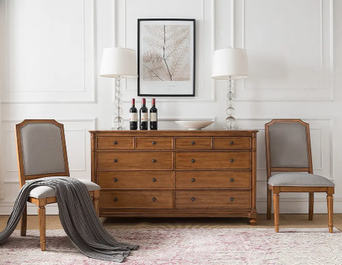 喷杀虫剂后家具要擦吗