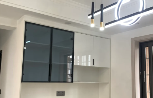 租房子物业费是房东交还是自己交