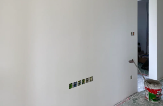 立邦珍珠白和白色哪个好看