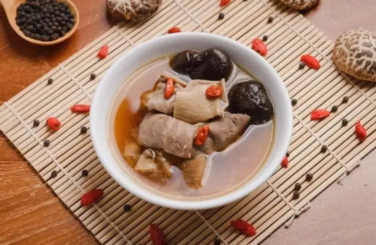 四神汤和四君子汤哪个好