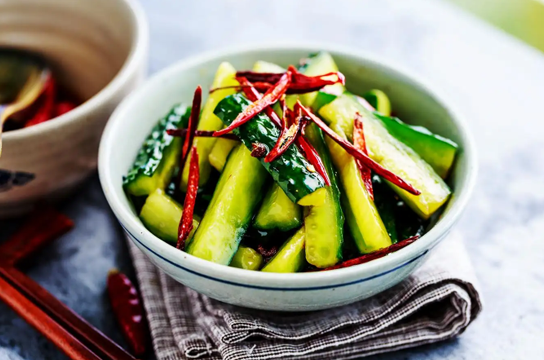 中午的凉拌黄瓜下午可以吃吗