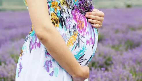 小腹突然变大像怀孕了一样肚子有鼓气