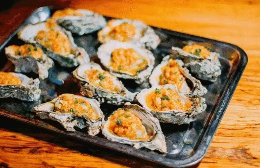 一次吃一打生蚝可以吗