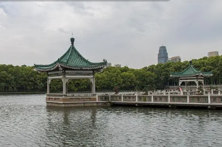 2022武汉中秋节温度一般是多少