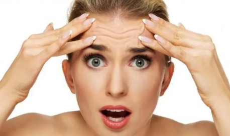 20岁抬头纹严重怎么办