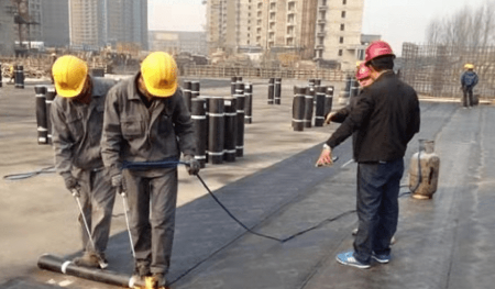 做防水的工人一天大概多少钱