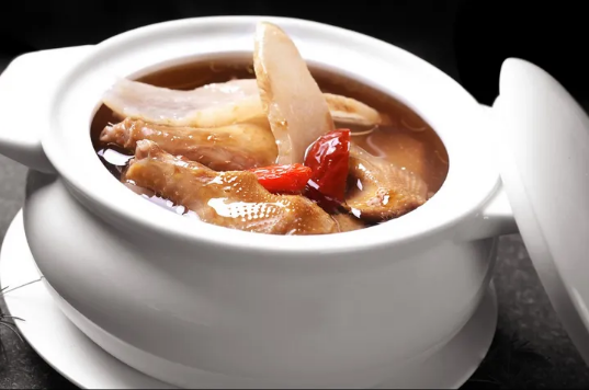 天麻炖鸽子的功效与禁忌