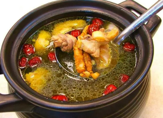 天麻炖鸽子的功效与禁忌