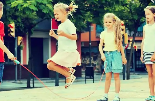 跳绳前这样热身降低损伤风险