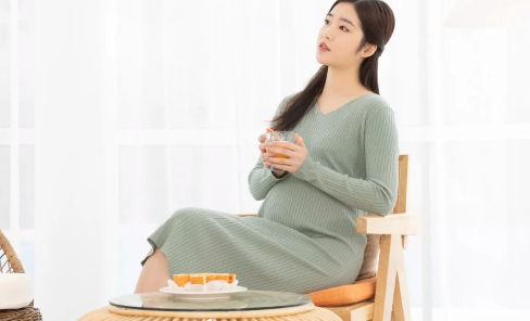 其实看孕囊很准两个数据