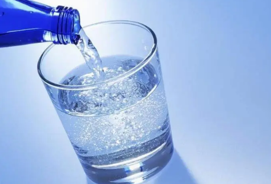 喝苏打水能降尿酸吗