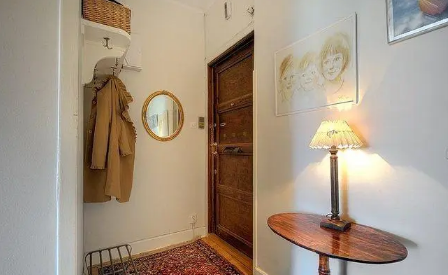 进门对面能不能挂字画