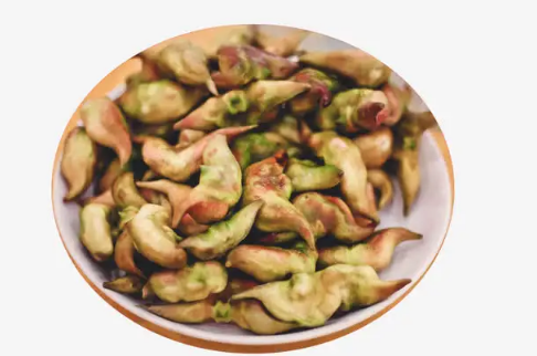 煮菱角什么时候放盐比较好