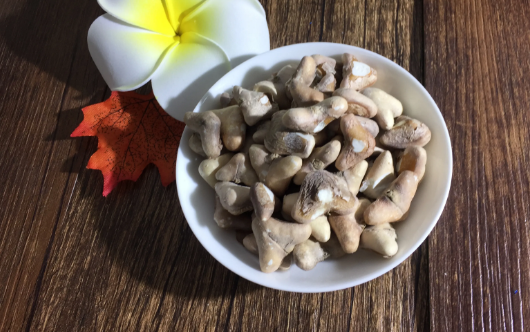 煮菱角放糖还是醋好吃