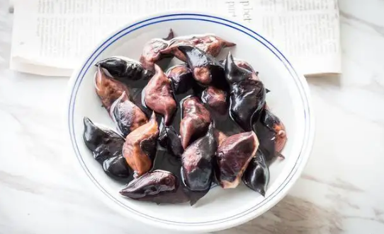 菱角煮熟了是脆的还是面的