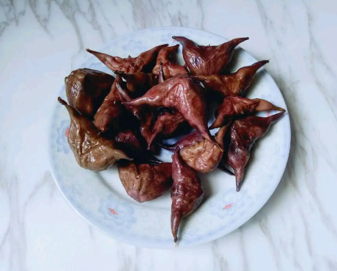 菱角煮完了发苦能吃吗