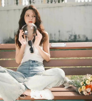 挂脖吊带适合什么裙子比较辣妹