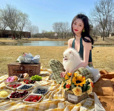 挂脖吊带适合什么裙子比较辣妹