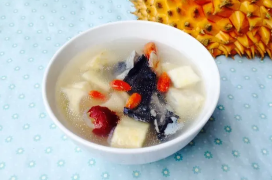 榴莲壳煲鸡汤的做法和材料