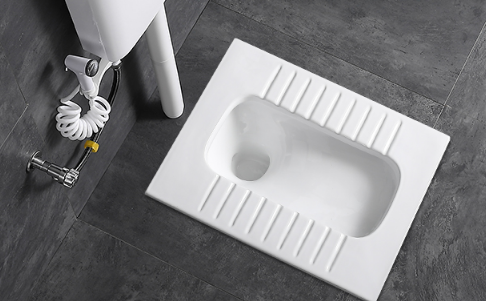 蹲便器与地面砖持平吗