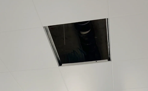 卫生间吊顶用铝扣板好还是蜂窝板好