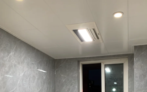 卫生间吊顶灯是谁装