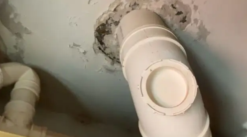 卫生间漏水到楼下不砸砖可以做防水吗