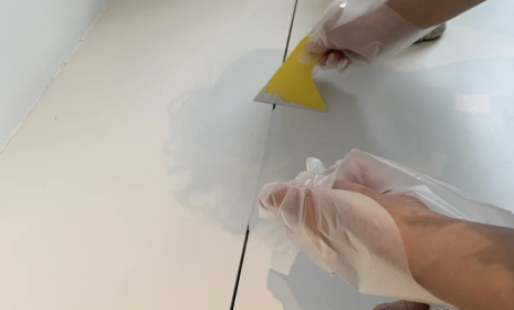 卫生间用真瓷胶还是环氧彩砂