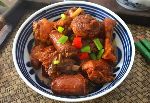 啤酒鸭可以加土豆一起煮吗