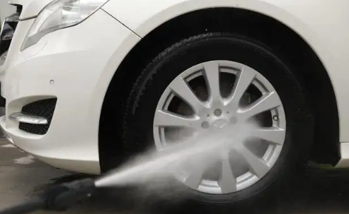 车漆泛黄用什么可以擦掉