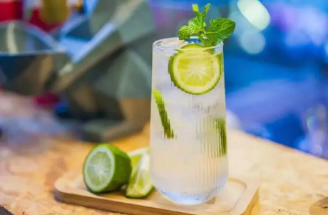 鸭屎香柠檬茶是什么茶底