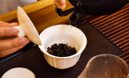 鸭屎香柠檬茶要闷泡吗