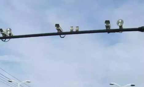 测速摄像头闪光是不是被拍了