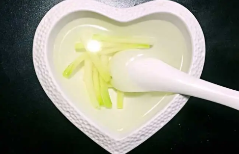 葱白煮水喝有什么功效和作用