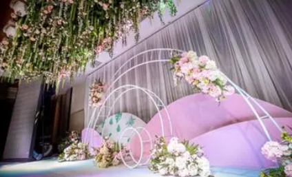 2022年国庆节期间适合结婚典礼的黄道吉日有哪几天