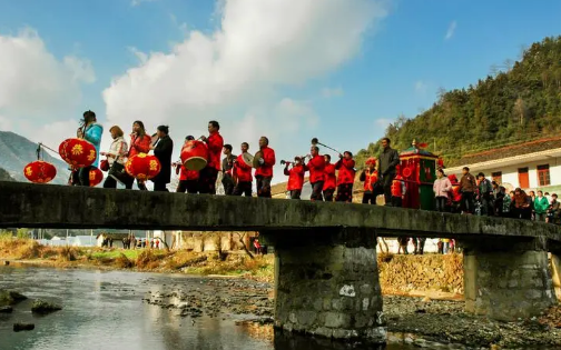 为什么新娘出嫁小孩子不能看